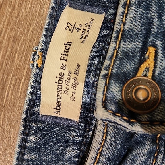 ❤️ ABERCROMBIE & FITCH JEANS ULTRA HIGH RISE FLARE JEANS, 4 (27) - Picture 6 of 9
